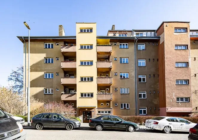 Pronájem bytu 2+kk, Praha, Novorossijská, 35 m2