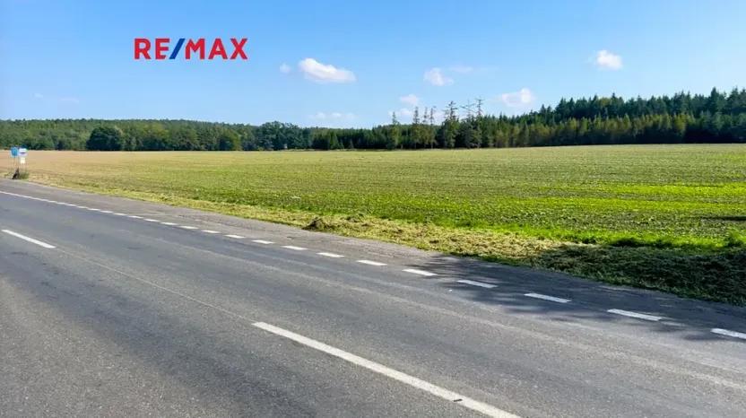 Prodej komerčního pozemku, Pňovany, 76524 m2