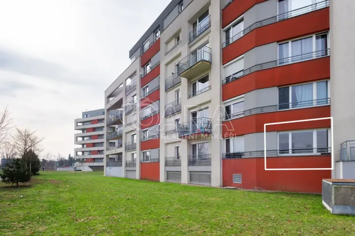 Pronájem bytu 1+kk, Praha - Zličín, Sazovická, 29 m2