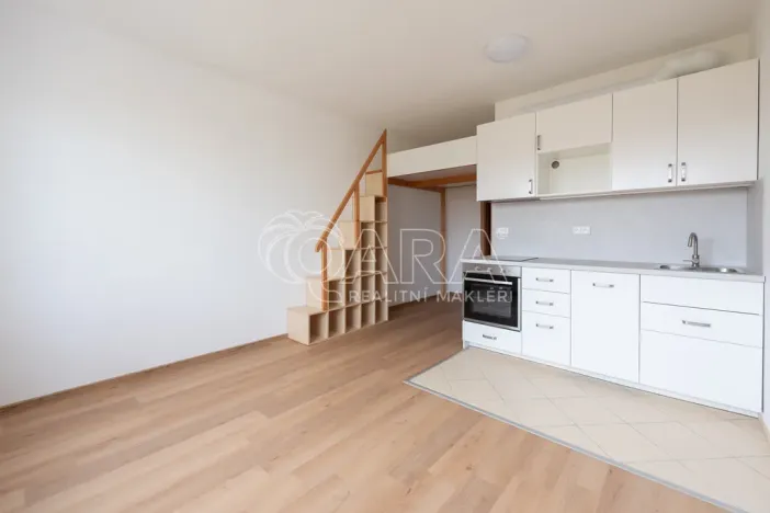 Pronájem bytu 1+kk, Praha - Zličín, Sazovická, 29 m2