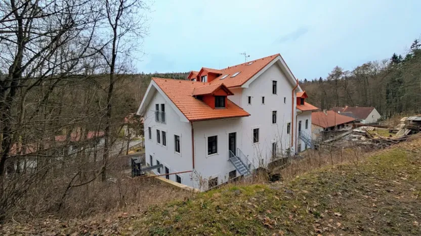 Pronájem bytu 1+kk, Peruc, U Koupaliště, 32 m2