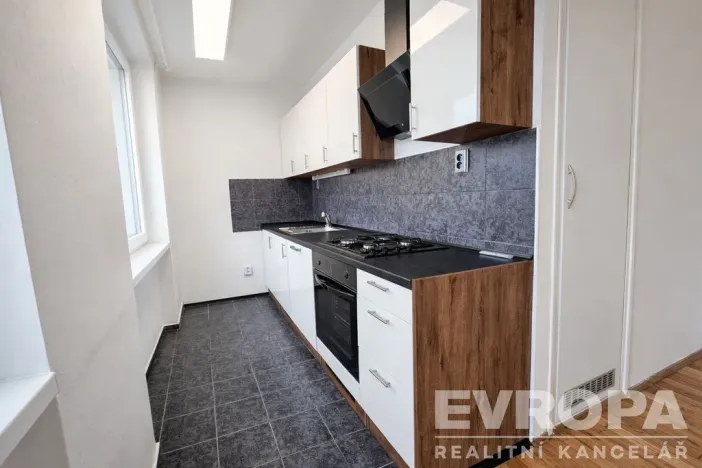 Pronájem bytu 3+1, Praha - Modřany, Hájenská, 76 m2