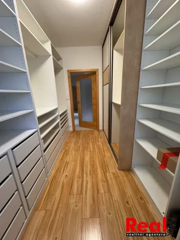 Pronájem bytu 4+kk, Brno - Komín, Jundrovská, 98 m2