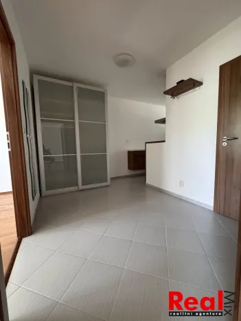 Pronájem bytu 2+1, Brno - Slatina, Bučovická, 60 m2