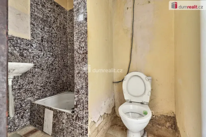 Prodej rodinného domu, Kravaře, náměstí, 200 m2