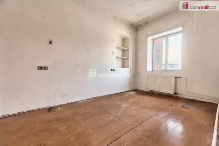 Prodej rodinného domu, Kravaře, náměstí, 200 m2