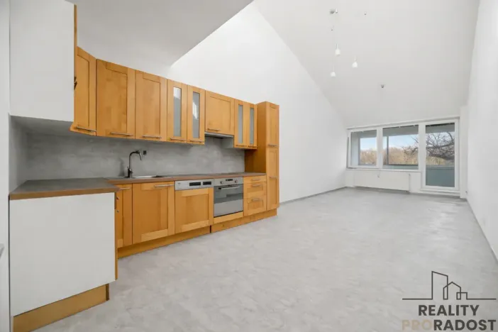 Pronájem bytu 1+kk, Pardubice - Zelené Předměstí, nábřeží Závodu míru, 50 m2