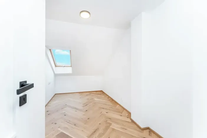 Prodej bytu 4+kk, Praha - Vršovice, Žitomírská, 103 m2