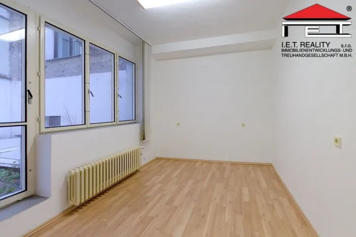 Pronájem kanceláře, Praha - Nové Město, Zlatnická, 23 m2