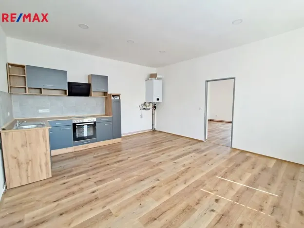 Pronájem bytu 2+kk, Police nad Metují, Masarykovo náměstí, 47 m2