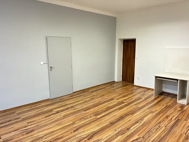 Pronájem kanceláře, Karlovy Vary, T. G. Masaryka, 72 m2