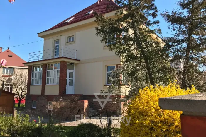 Pronájem bytu 1+1, Hradec Králové, V Lipkách, 32 m2