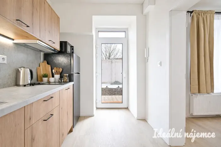 Pronájem bytu 1+1, Brno, Bubeníčkova, 25 m2