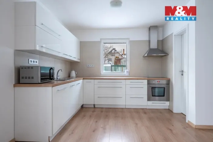 Prodej obchodního prostoru, Šumavské Hoštice - Kosmo, 316 m2