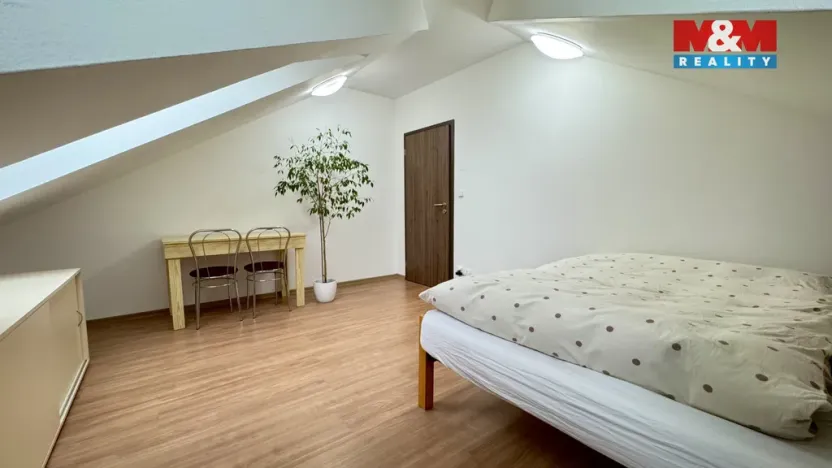 Pronájem bytu 2+kk, Olomouc, Hodolanská, 51 m2