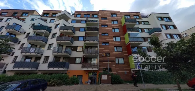 Pronájem garážového stání, Praha - Střížkov, Zakšínská, 15 m2