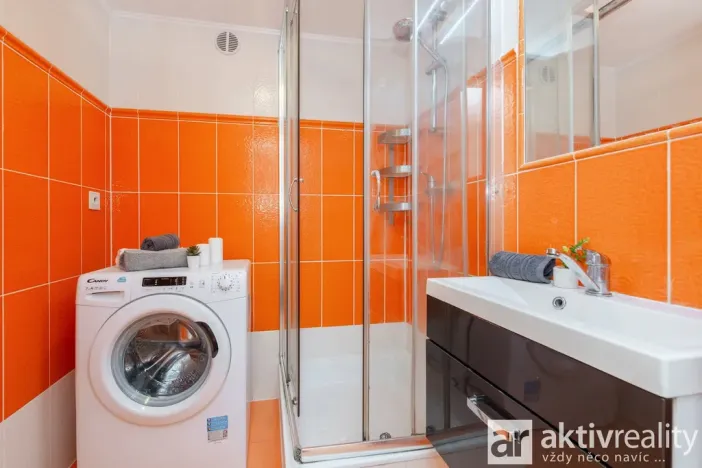 Prodej bytu 2+kk, Šestajovice, Komenského, 63 m2