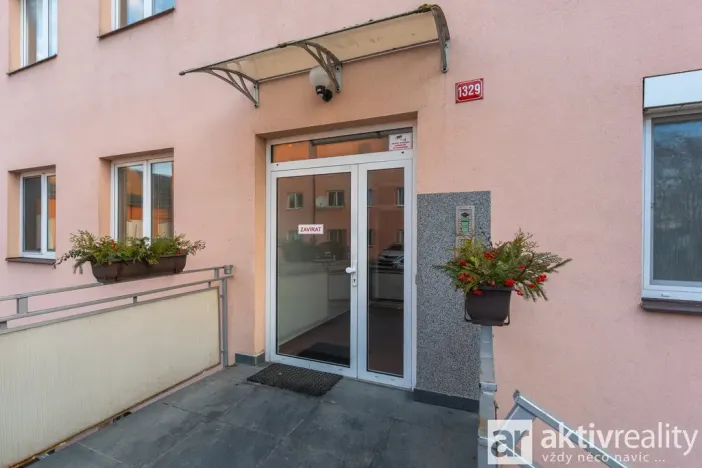 Prodej bytu 2+kk, Šestajovice, Komenského, 63 m2