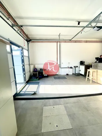 Pronájem obchodního prostoru, Ostrava, V Závětří, 250 m2