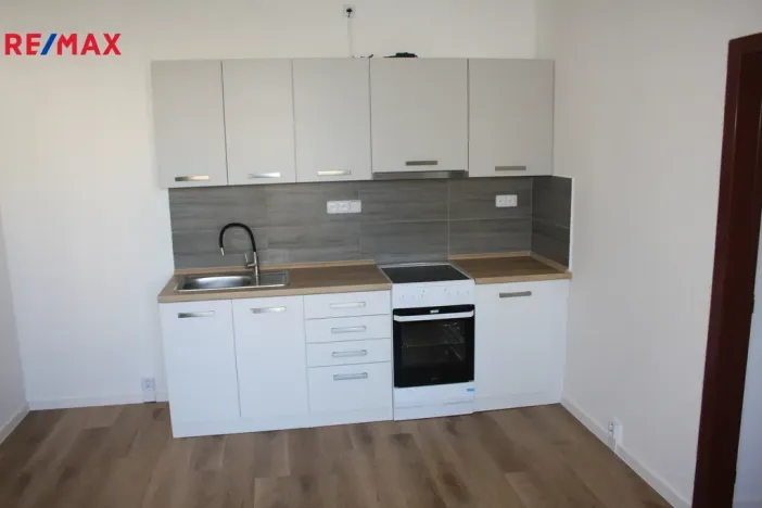 Pronájem bytu 2+kk, Písek, Vinařického, 43 m2