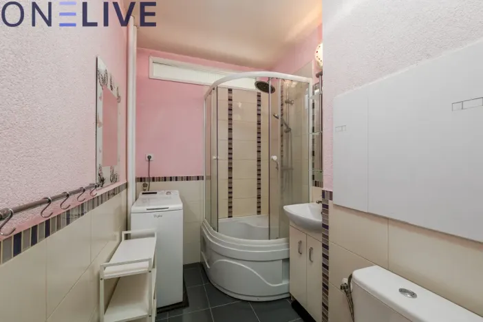 Prodej bytu 3+1, Plzeň, Chválenická, 63 m2