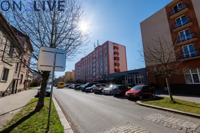 Prodej bytu 3+1, Plzeň, Chválenická, 63 m2