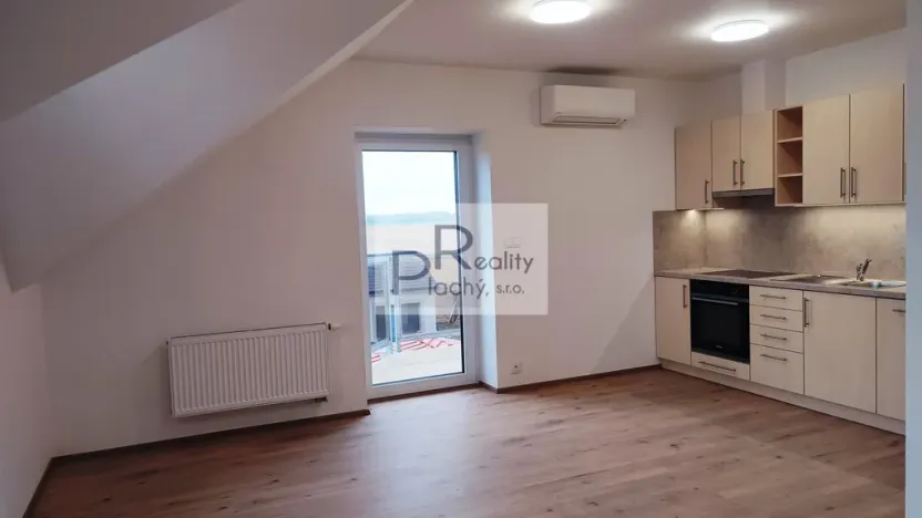 Prodej bytu 2+kk, Hevlín, 63 m2