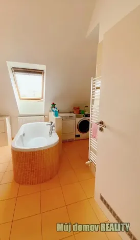 Pronájem bytu 3+kk, Praha - Žižkov, Buchovcova, 82 m2