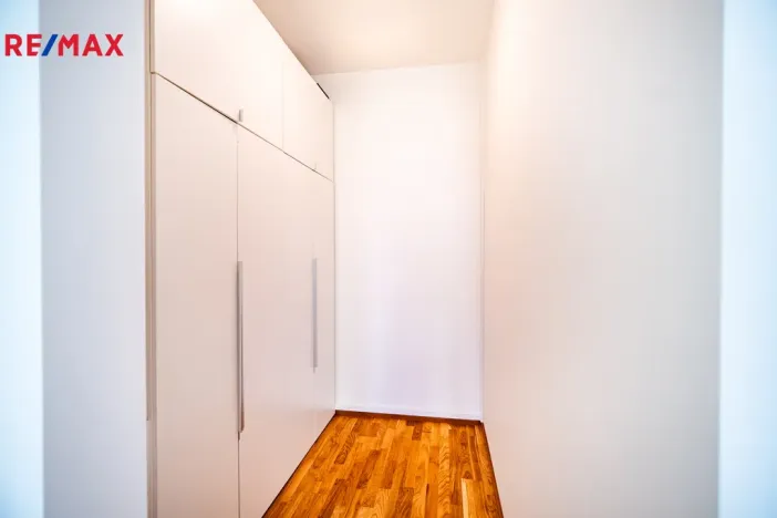 Pronájem bytu 3+kk, Praha - Vysočany, Pechmanových, 86 m2