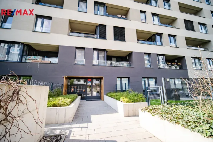 Pronájem bytu 3+kk, Praha - Vysočany, Pechmanových, 86 m2