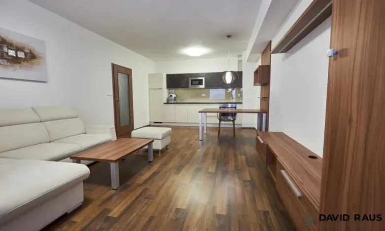 Pronájem bytu 2+kk, Brno - Líšeň, Houbalova, 69 m2