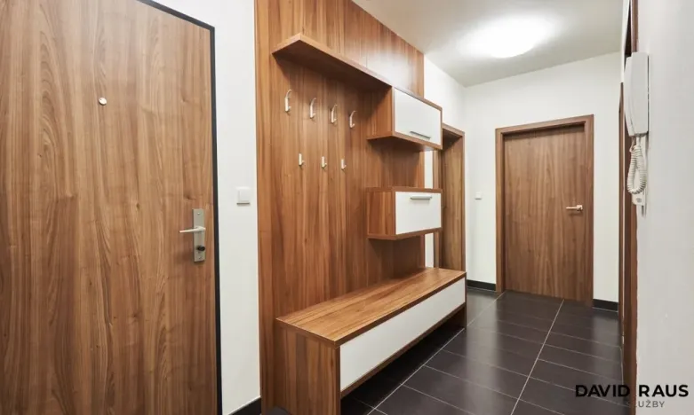 Pronájem bytu 2+kk, Brno - Líšeň, Houbalova, 69 m2