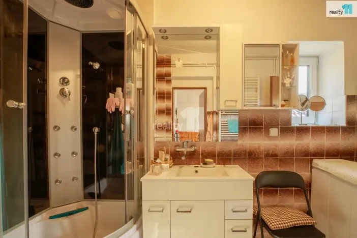 Prodej rodinného domu, Žebrák, Pražská, 220 m2