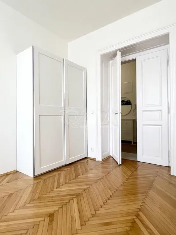 Pronájem bytu 2+1, Praha - Vinohrady, Římská, 85 m2