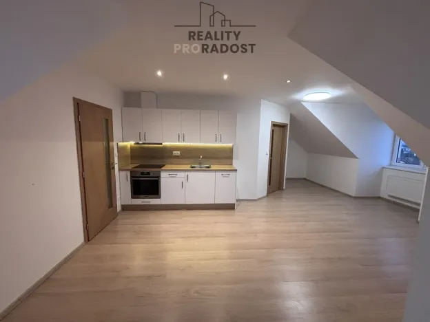 Pronájem bytu 3+1, Jistebník, 96 m2