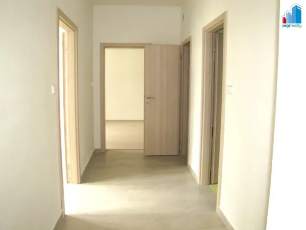 Pronájem bytu 1+1, Plzeň - Jižní Předměstí, V Šipce, 56 m2