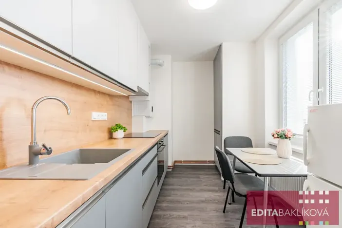 Pronájem bytu 2+1, Šternberk, Jívavská, 50 m2