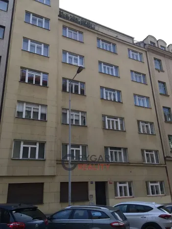 Pronájem bytu 1+1, Praha - Vinohrady, Římská, 42 m2