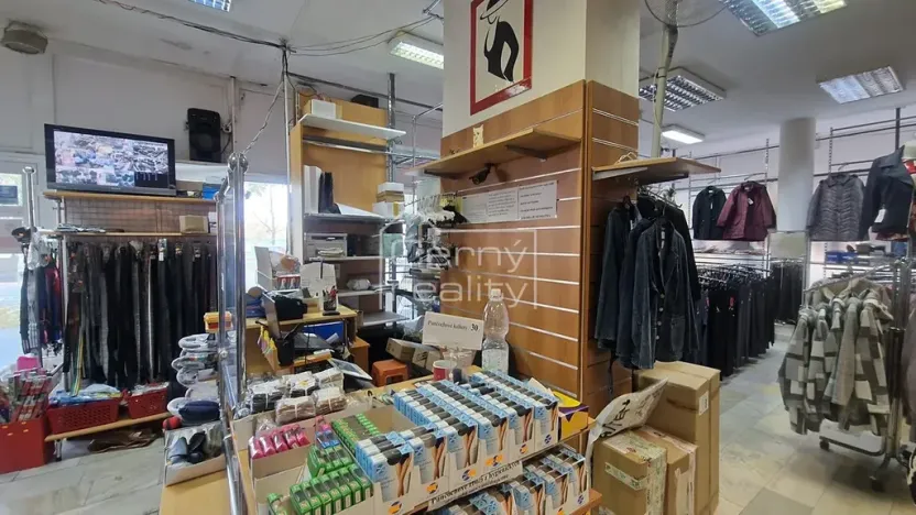 Pronájem obchodního prostoru, Pardubice, Palackého třída, 465 m2