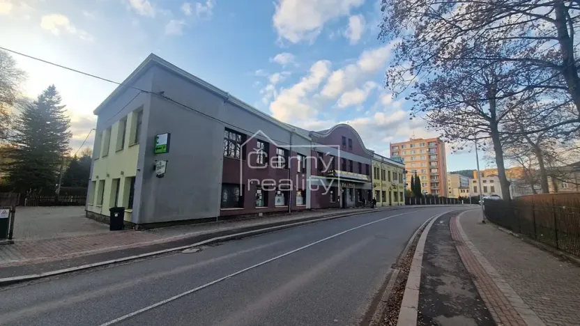 Pronájem obchodního prostoru, Hronov, Hostovského, 180 m2