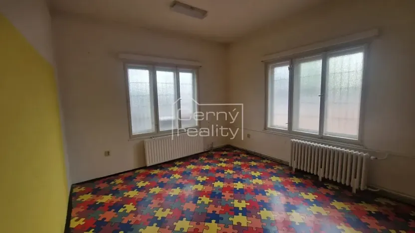 Pronájem kanceláře, Pardubice, Mezi Mosty, 65 m2