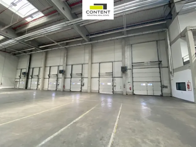 Pronájem skladu, Holubice, 3078 m2