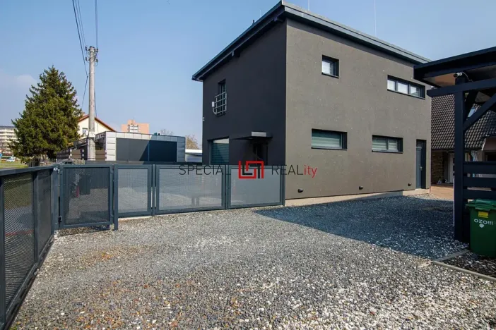 Prodej ubytování, Ostrava, 17. listopadu, 138 m2