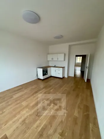 Pronájem bytu 2+kk, Praha - Smíchov, Křížová, 51 m2