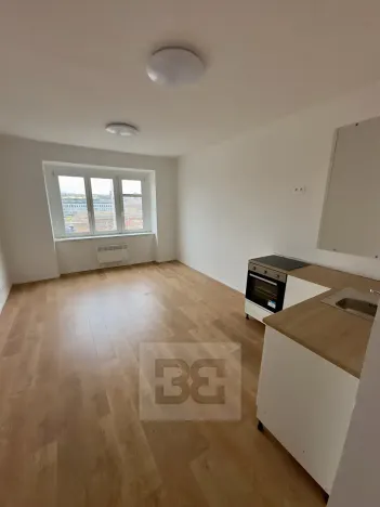Pronájem bytu 2+kk, Praha - Smíchov, Křížová, 51 m2