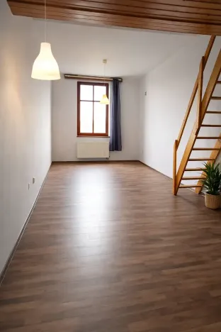 Pronájem bytu 1+kk, Chrudim, Resselovo náměstí, 55 m2