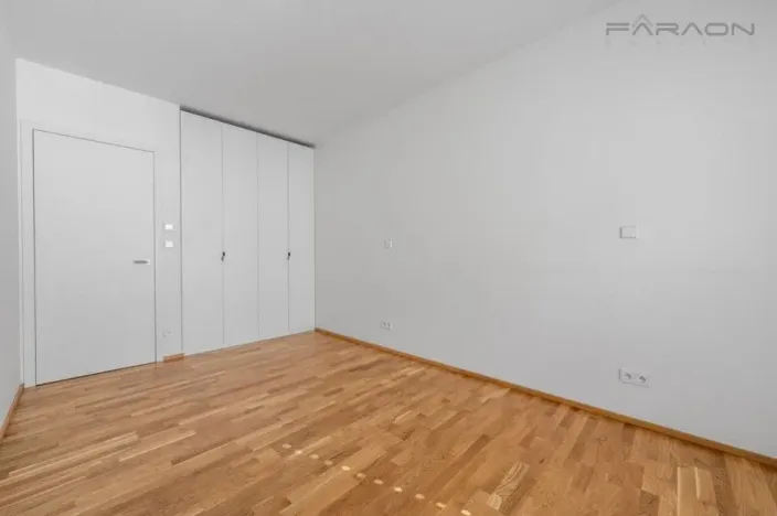 Pronájem bytu 2+kk, Praha - Smíchov, Kmochova, 55 m2