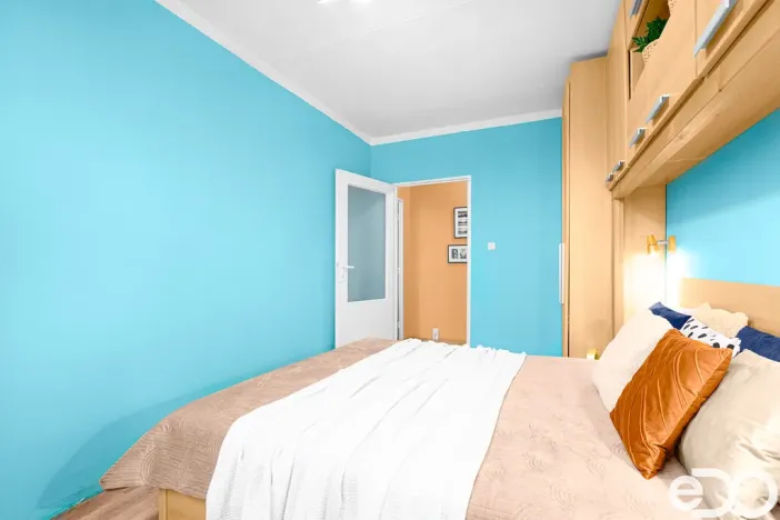 Prodej bytu 2+kk, Praha, Bazovského, 44 m2