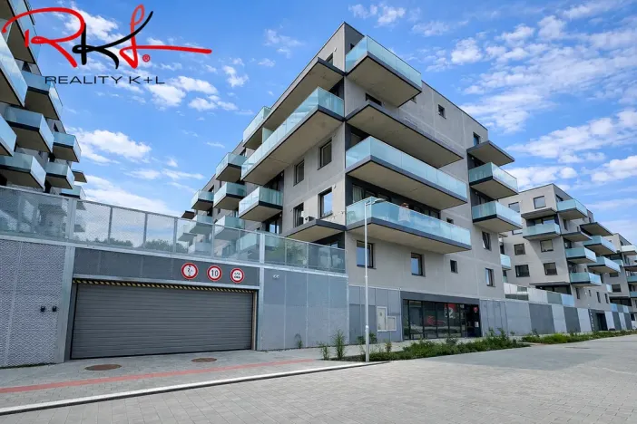 Prodej bytu 2+kk, Praha - Prosek, Čakovická, 49 m2