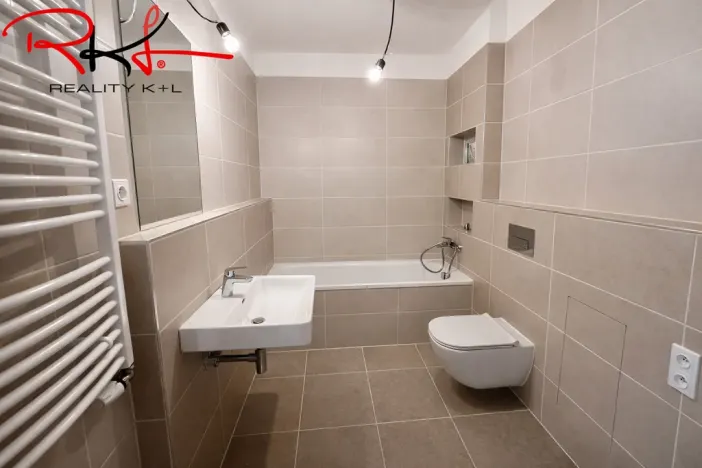 Prodej bytu 2+kk, Praha - Prosek, Čakovická, 49 m2